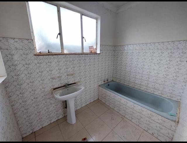 1 BEDROOM PROPERTY TO RENT IN LAUDIUM